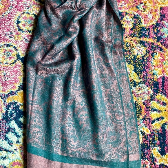 Elegant Pashmina Teal and Pink paisley Scarf shawl  SILK & Pashmina like new! - Picture 5 of 6
